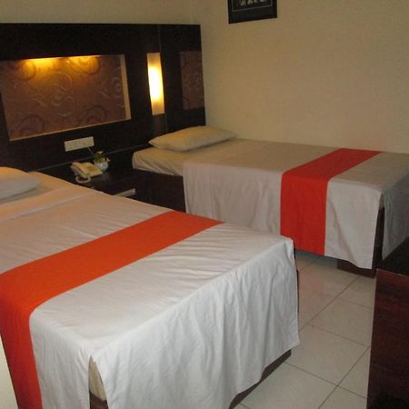 Hotel Wisanti Γιογκιακάρτα Εξωτερικό φωτογραφία