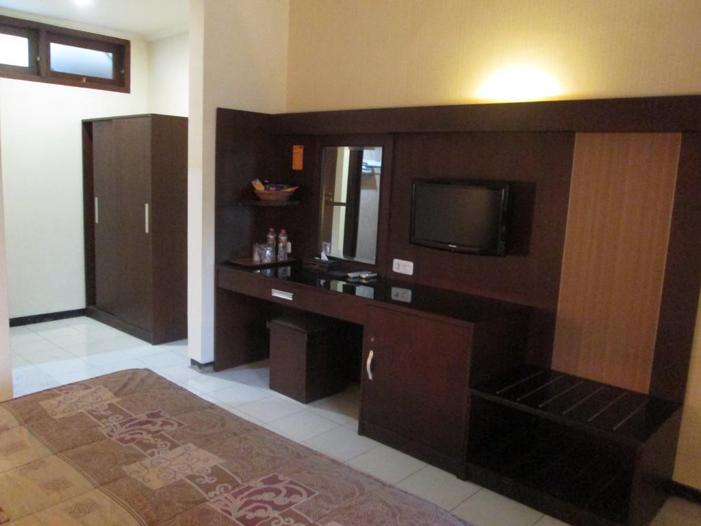 Hotel Wisanti Γιογκιακάρτα Εξωτερικό φωτογραφία