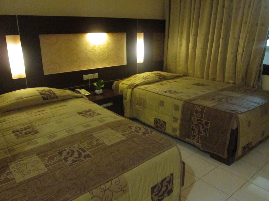Hotel Wisanti Γιογκιακάρτα Εξωτερικό φωτογραφία