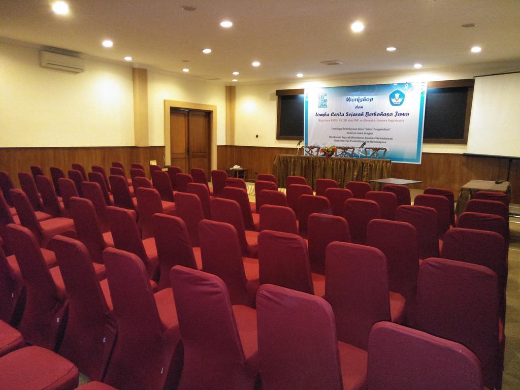 Hotel Wisanti Γιογκιακάρτα Εξωτερικό φωτογραφία
