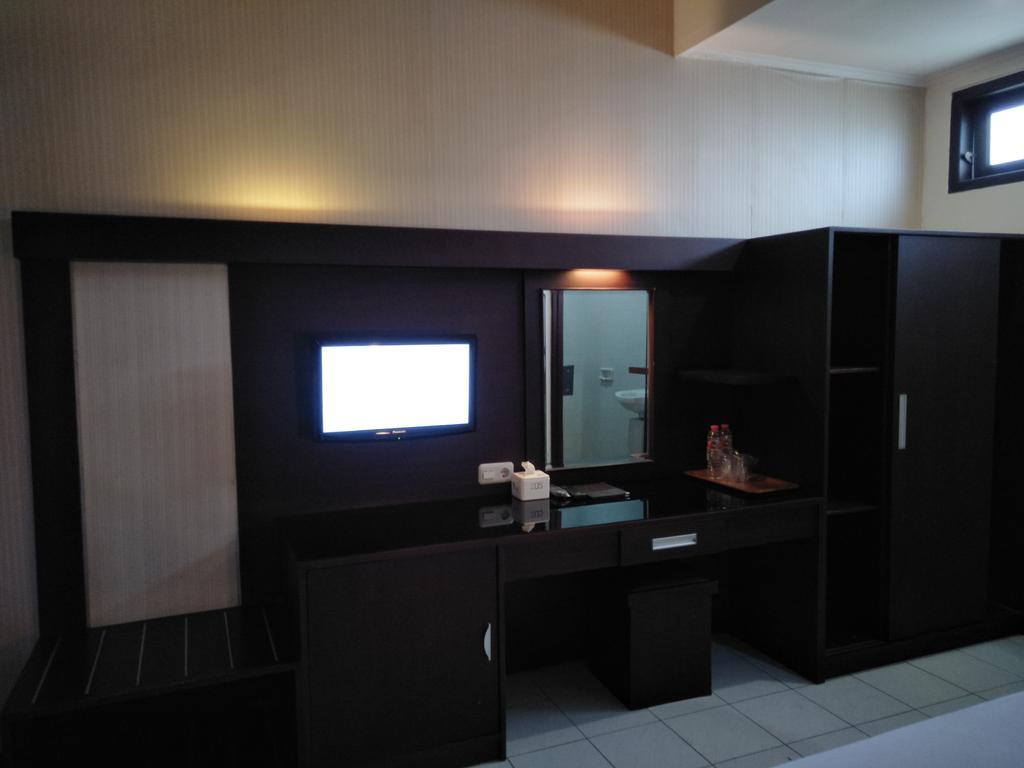 Hotel Wisanti Γιογκιακάρτα Εξωτερικό φωτογραφία